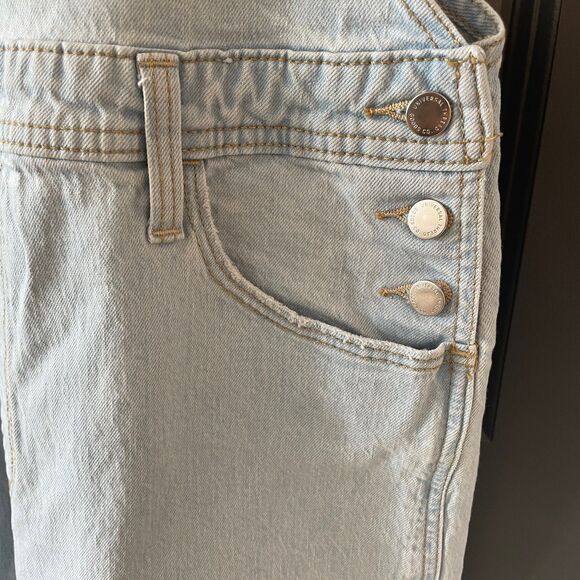 Universal Thread Light Wash Denim Long Overalls size 10 - Picture 6 of 7